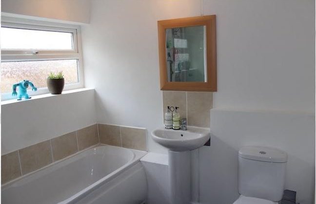 109 New Cheveley rd Newmarket Bathroom